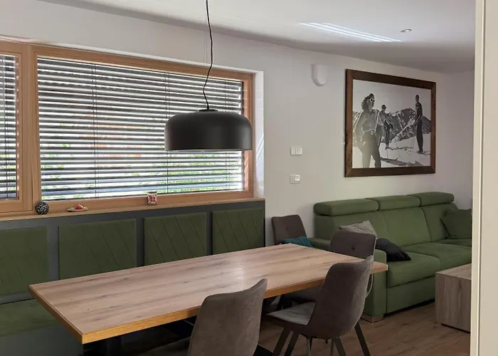 בית נופש Charming House In *